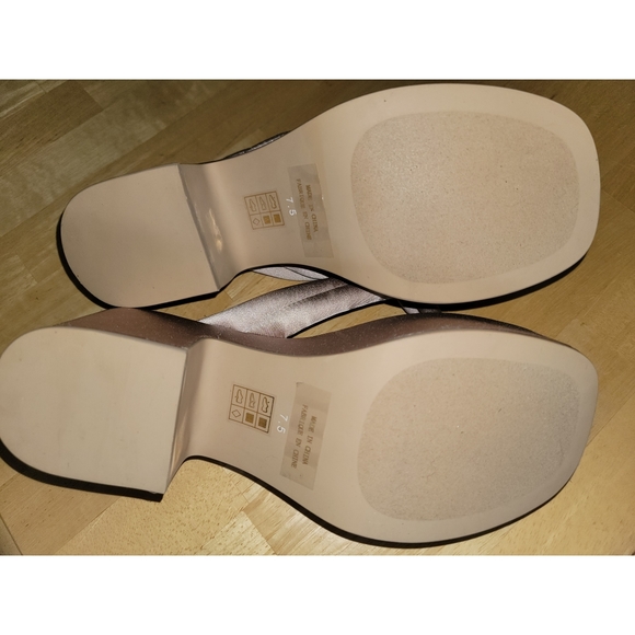 Jeffrey Campbell × LUAU PLATFORM THONG SANDAL - Picture 7 of 7